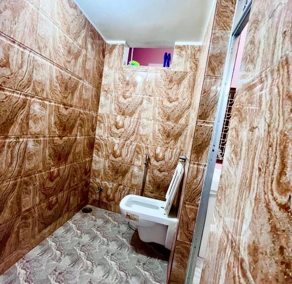פנסיון Trilok Residency   Dashashwamedh Varanasi