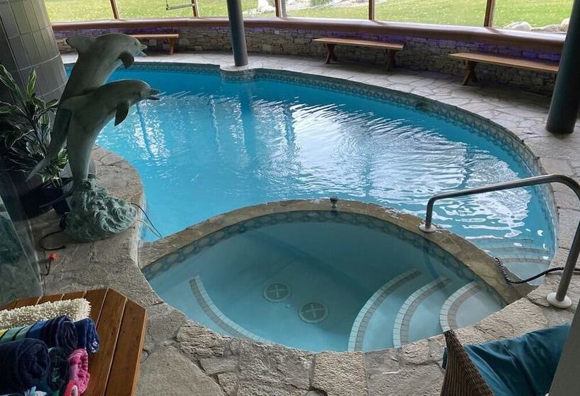 مبيت وإفطار Roundhouse Grotto