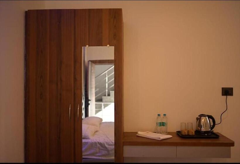 فندق Kapila Inn Ranjangaon