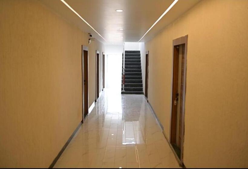 فندق Kapila Inn Ranjangaon