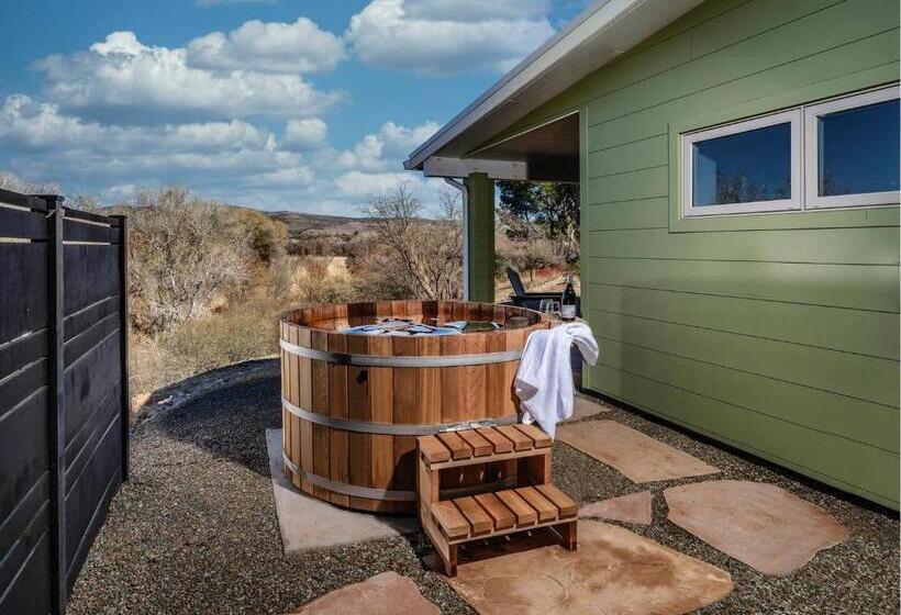 בית מלון כפרי Pitchner Place Creekfront Hot Tub Fire Pit