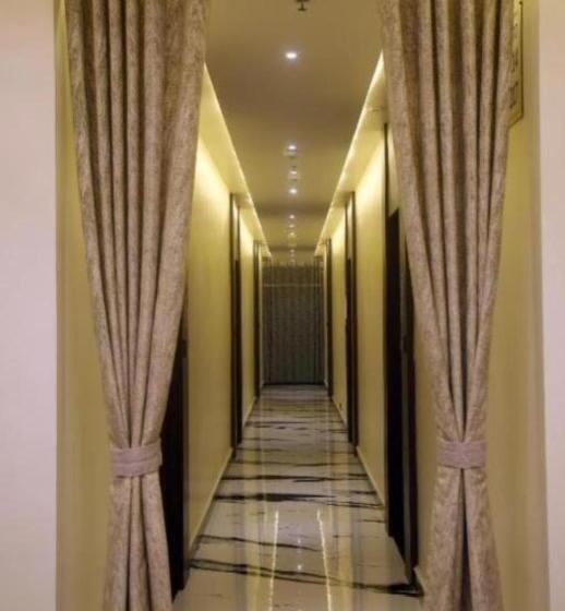 בית מלון כפרי Rajvihari Residency