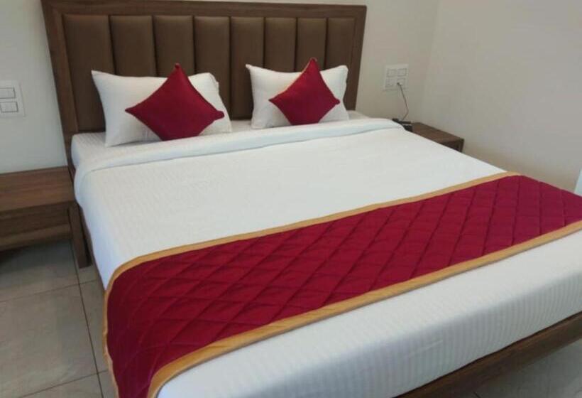 酒店 Rays Inn And Pegs Family Restaurant