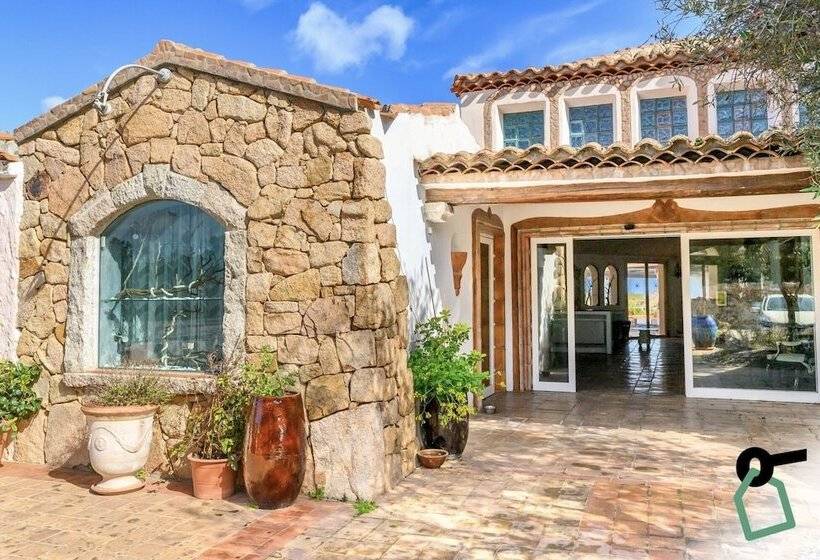 호텔 Hotiday Room Collection   Porto Cervo