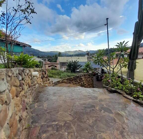 پانسیون Fonda Amboró