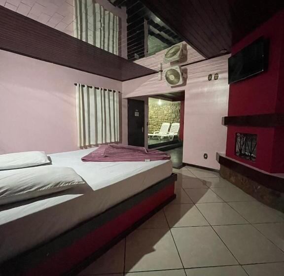 Free Way Motel