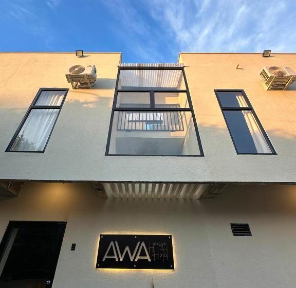 هتل Awa House