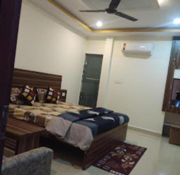 ホテル Deepsun Regency Madhya Pradesh