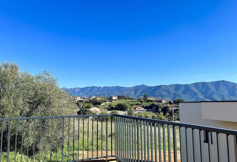 هتل Hôtel Casa Matteu