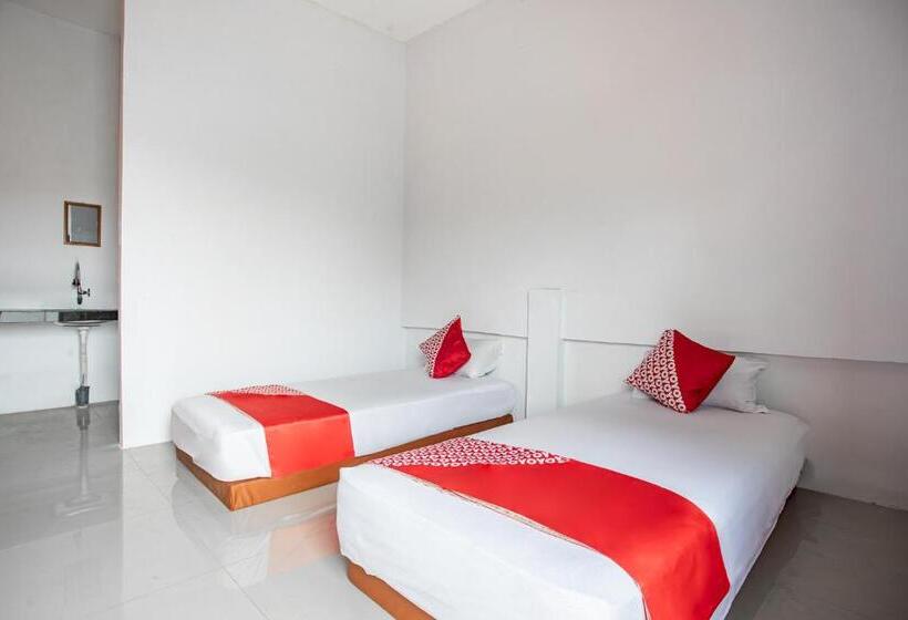 هتل Oyo 93476 Owo Guest House Syariah