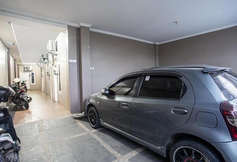 هتل Oyo 93477 Almahyra Guest House Syariah