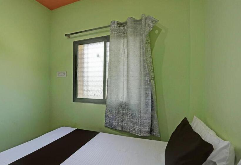 Spot On Hotel Leo Star