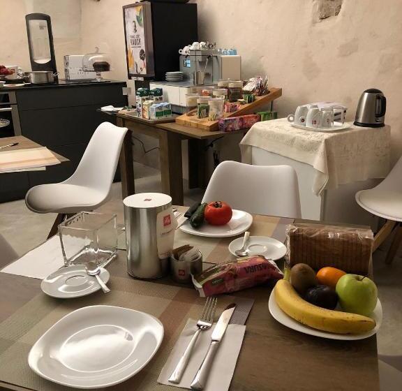 تختخواب و صبحانه Al Vicolo