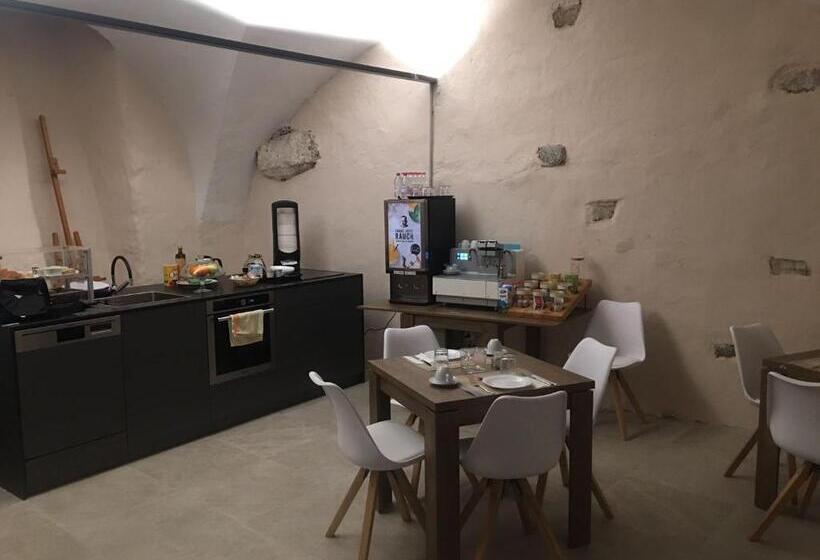 تختخواب و صبحانه Al Vicolo