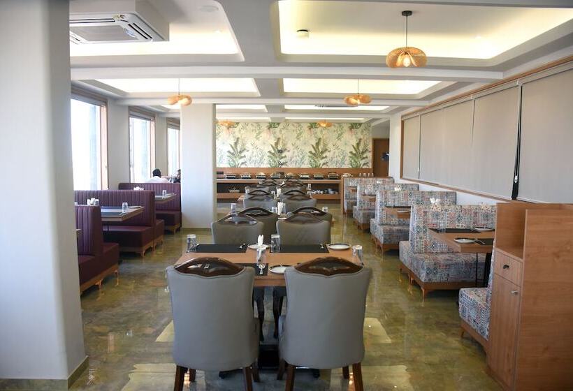 فندق Regenta Inn Motikhavdi Jamnagar