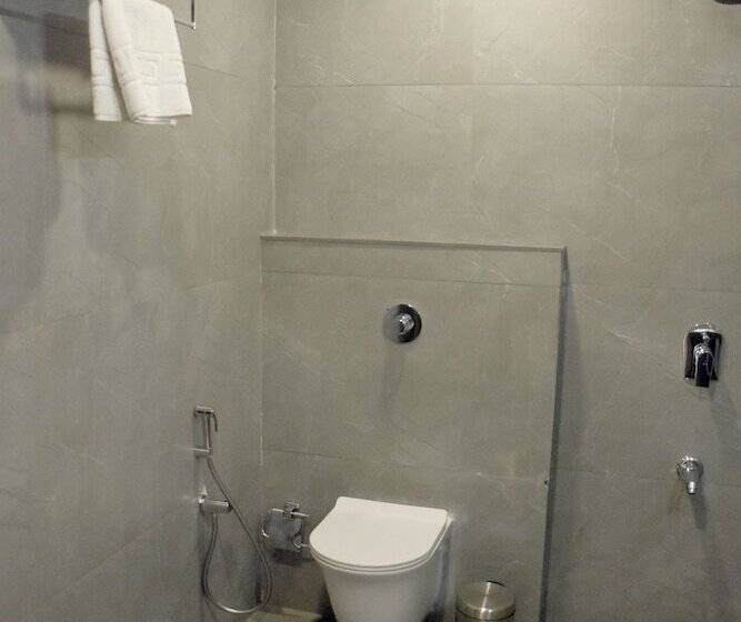 فندق Regenta Inn Motikhavdi Jamnagar