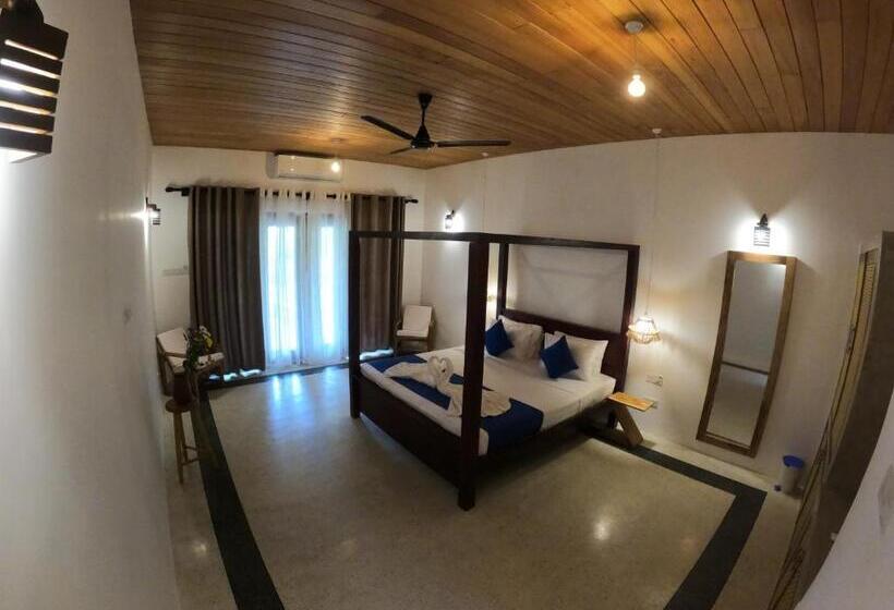 בית מלון כפרי Sea Breeze Villa Ahangama