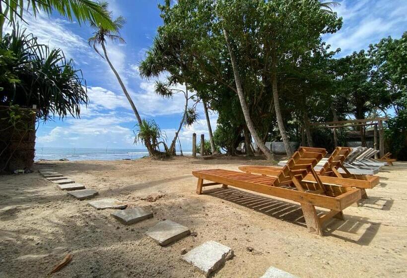 בית מלון כפרי Sea Breeze Villa Ahangama