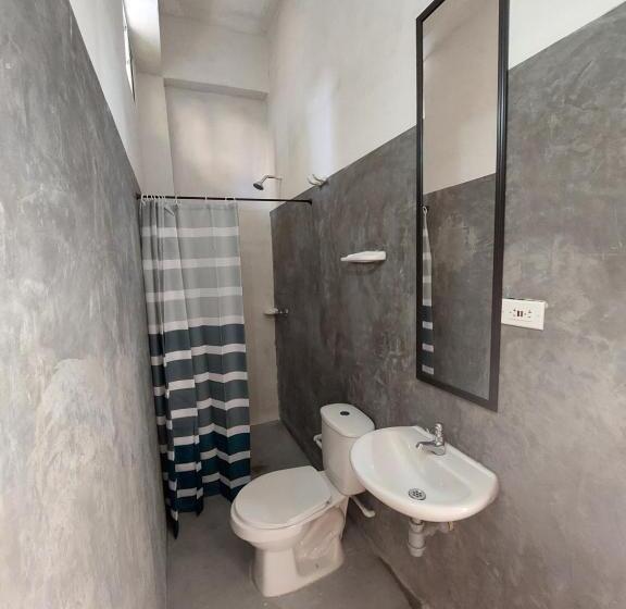 بنسيون Casa Monros