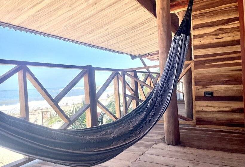 پانسیون Hostal Mocambo Beach