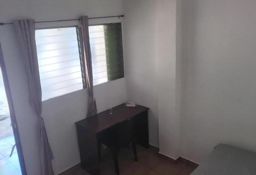 بنسيون La Casa De Don Carlos