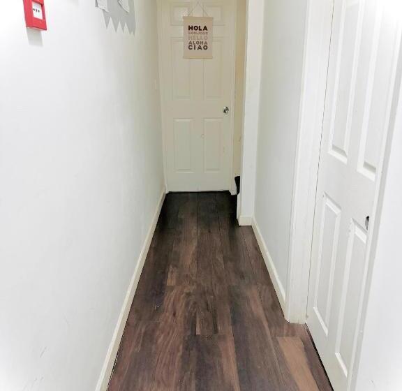 پانسیون Large Ensuite In West Midlands