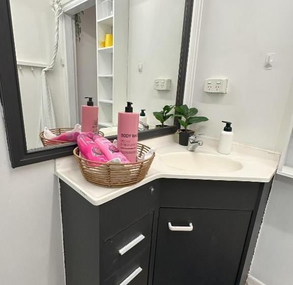 پانسیون Zen Escape Guest House  Romantic Escape, Cozy Delight, Oasis Suite