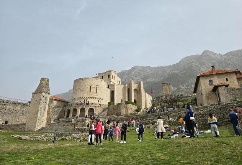 پانسیون Villa Mefaja