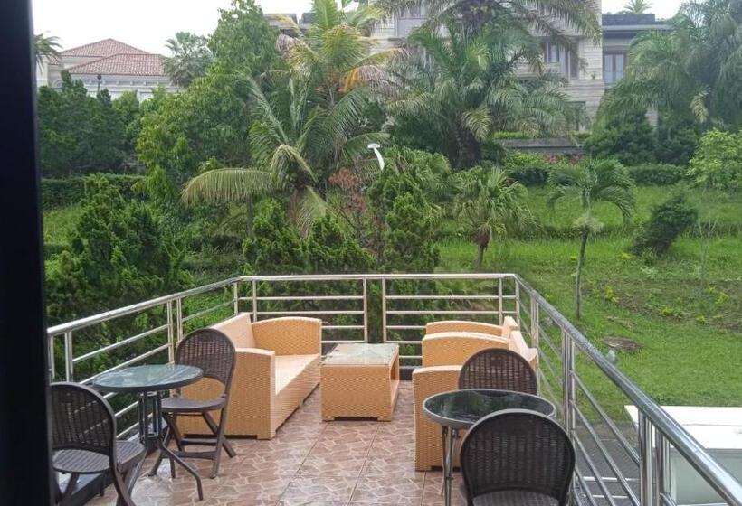 פנסיון Villa Puncak Tidar