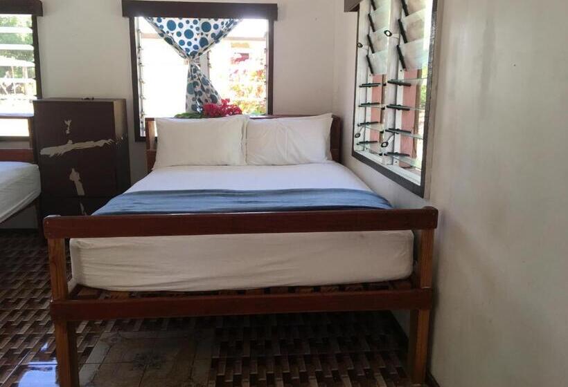 استراحتگاه Yawekata Eco Still Bluewater Lodge