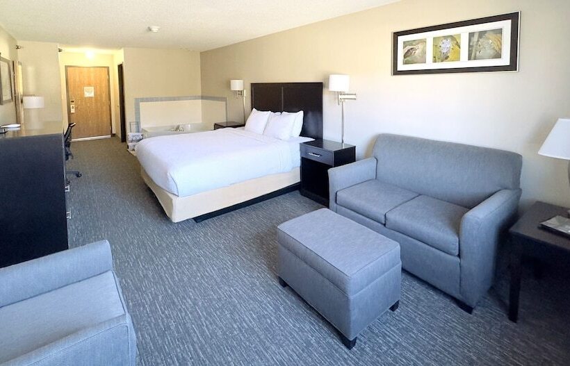 Отель Country Trails Inn &suites