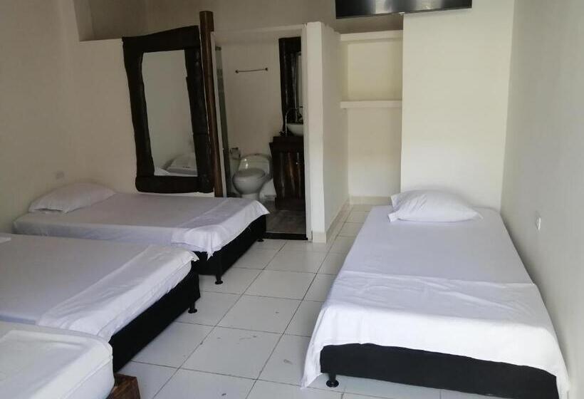 هتل Hosteria Ambeyma