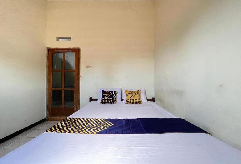هتل Spot On 93423 Kost Berkah