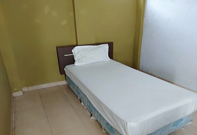 هتل Spot On 93464 Penginapan Tulimario Syariah