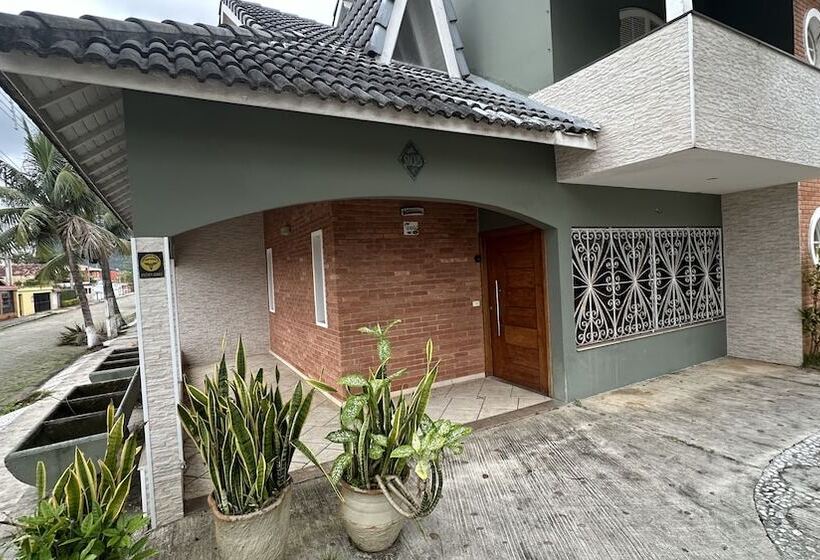 ホテル Surfside Suites