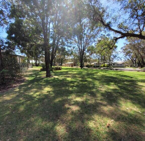 فندق على الطريق Mt Barker Holiday Park   Western Australia