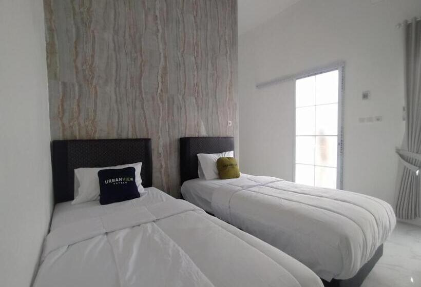 Urbanview Hotel Nimara Ngawi By Reddoorz