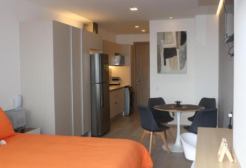 مبيت وإفطار Vatten Studios And Suites By Check In Ec
