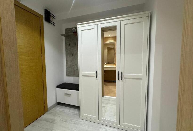 هتل La Mika  Your Home