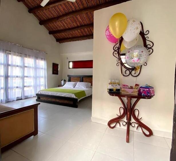 هتل Las Palmas Melgar