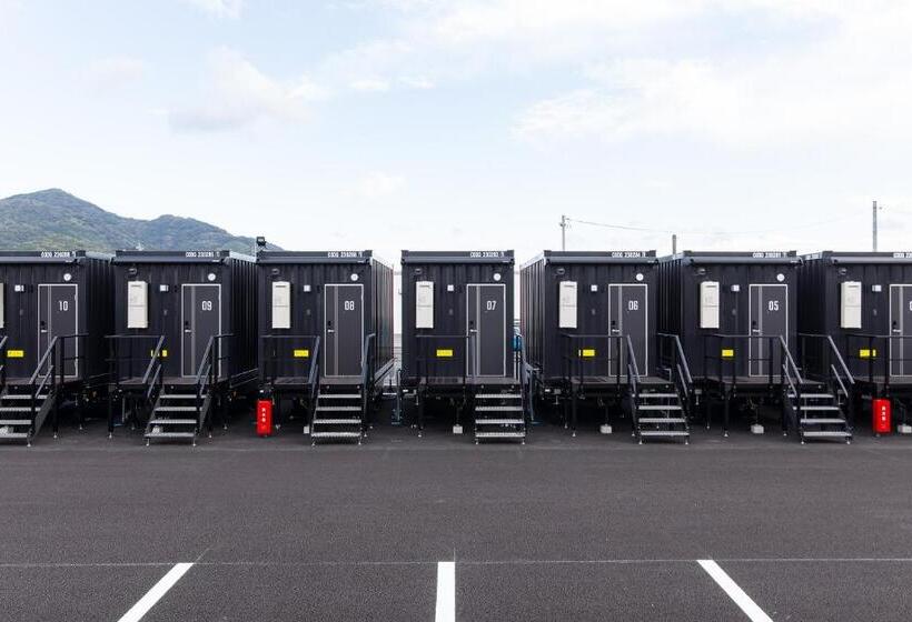 فندق R9 The Yard Yanai