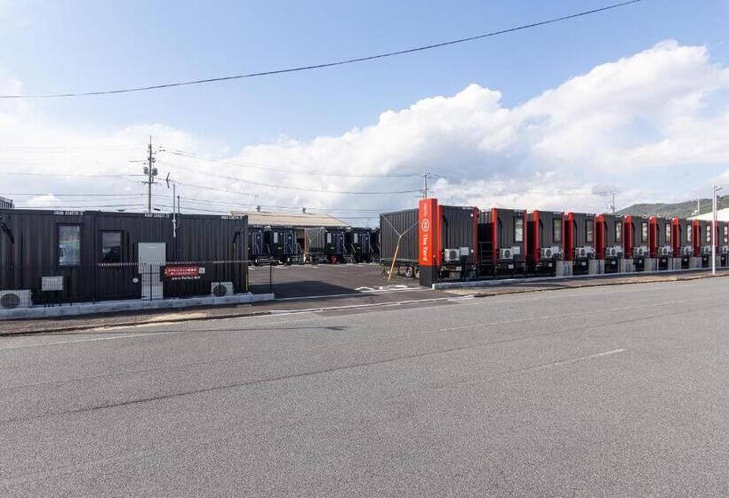 فندق R9 The Yard Yanai