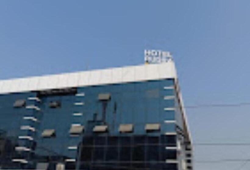 Отель Rudra Palace , Anand
