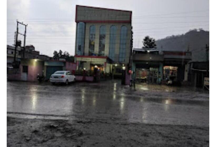 ホテル Shri Ram International Varanasi