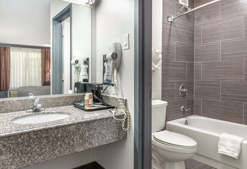 호텔 Suburban Studios Gainesville