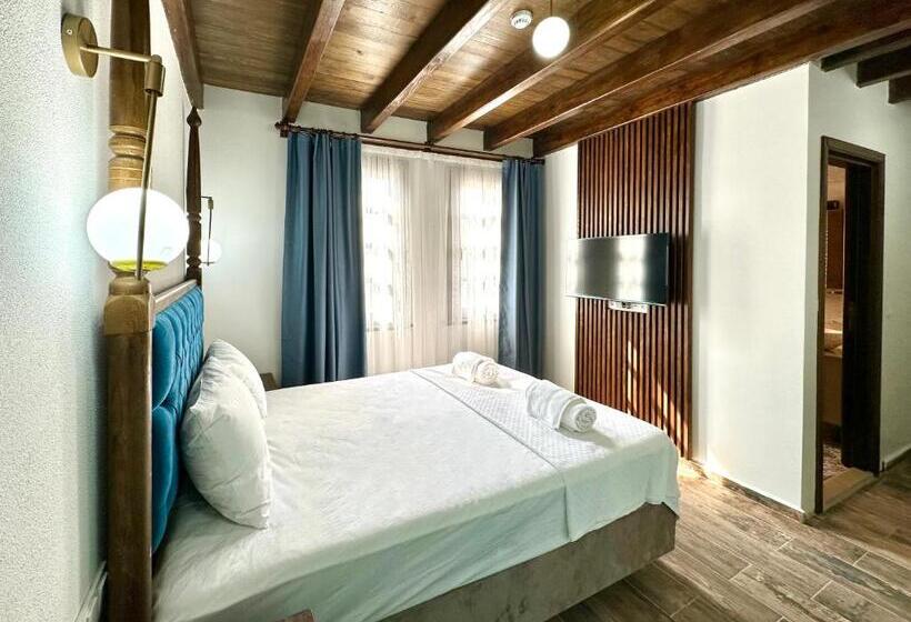 İli̇a Buti̇k Otel