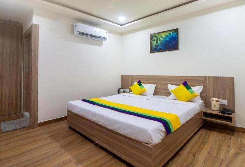 Itsy Hotels Krishna Residency, Govardhan Chauraha