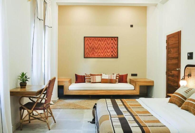 Пансион Heirloom Guesthouse