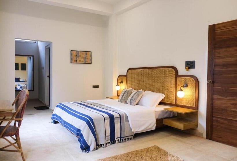 Пансион Heirloom Guesthouse