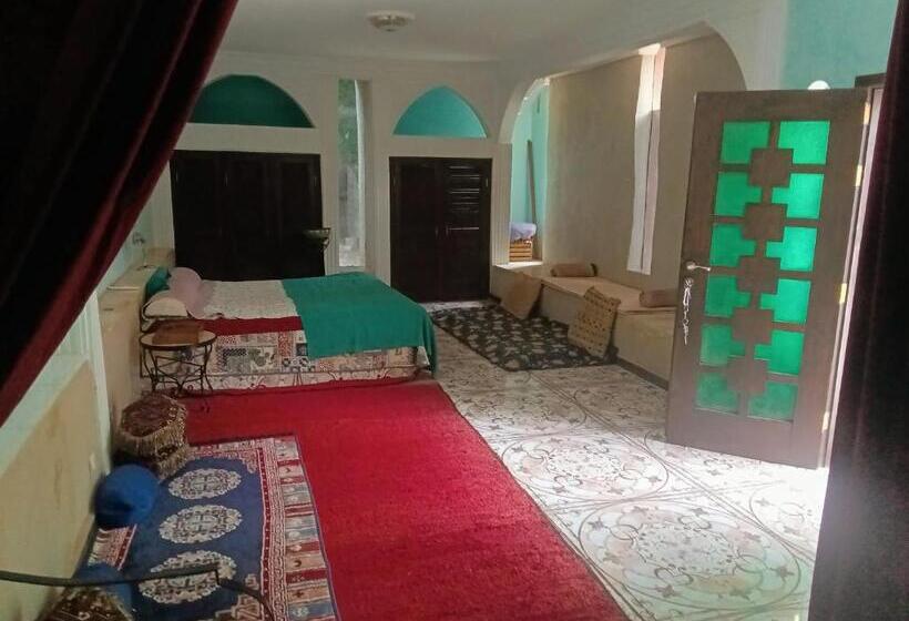 33 0asis Riad Resort